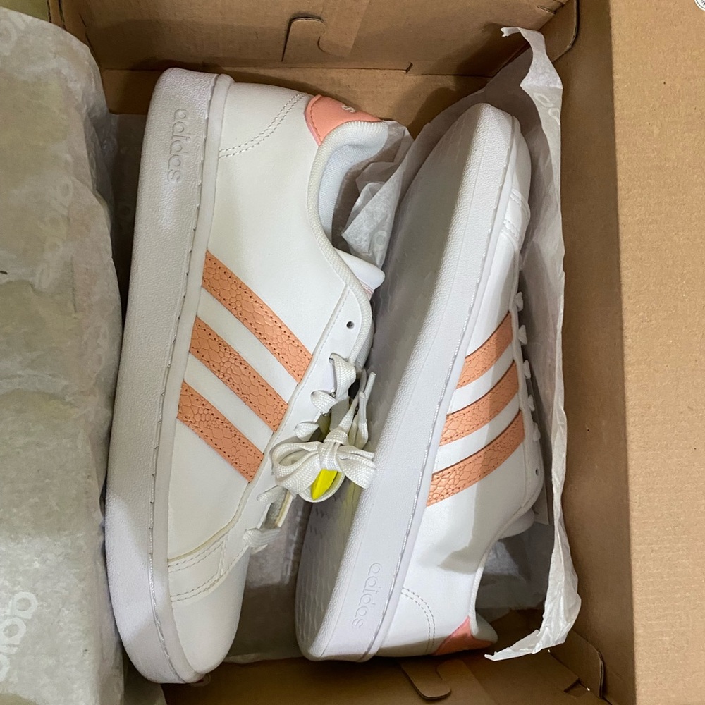 Adidas Grand Court Shoes